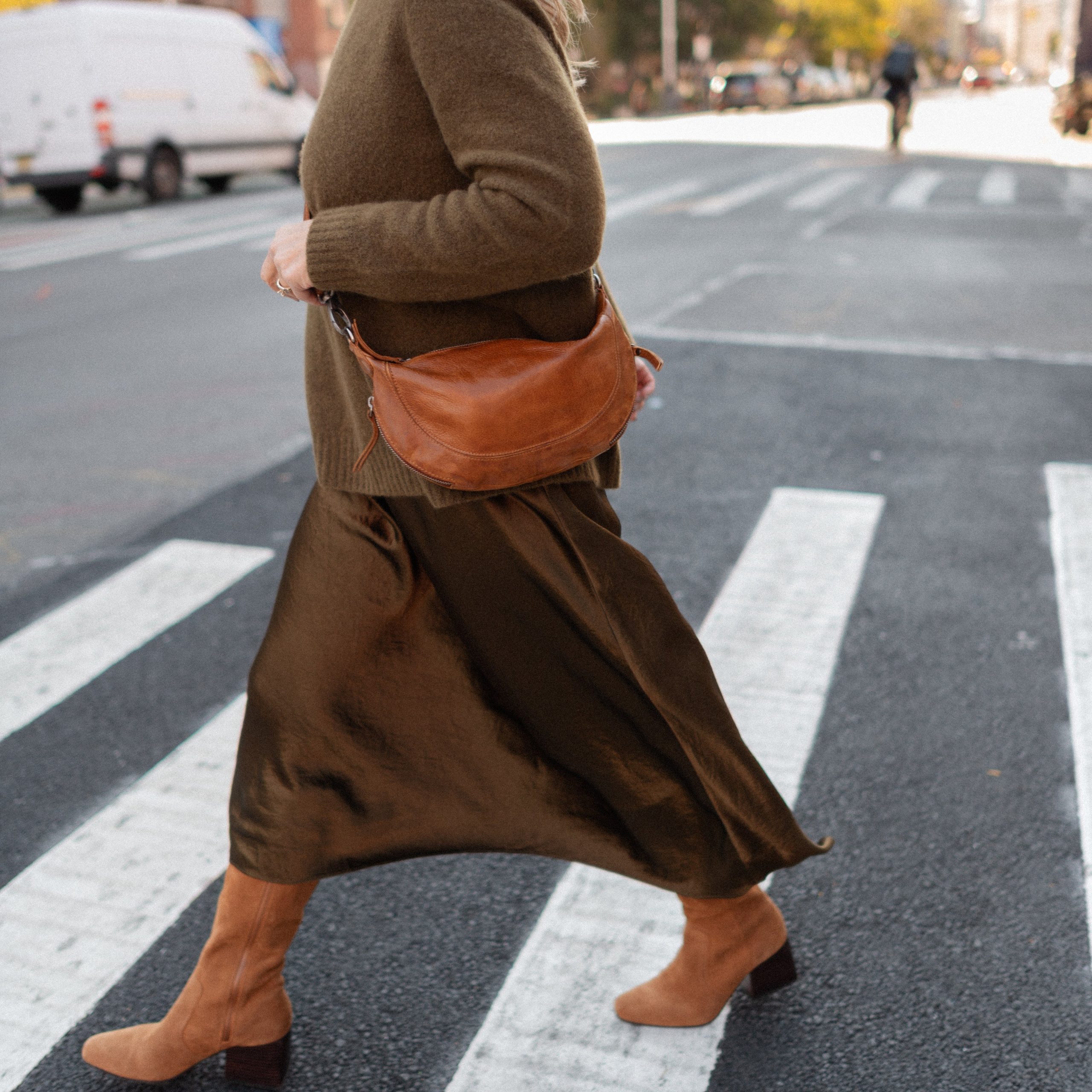 Crosby Leather Sling Bag - Image 4