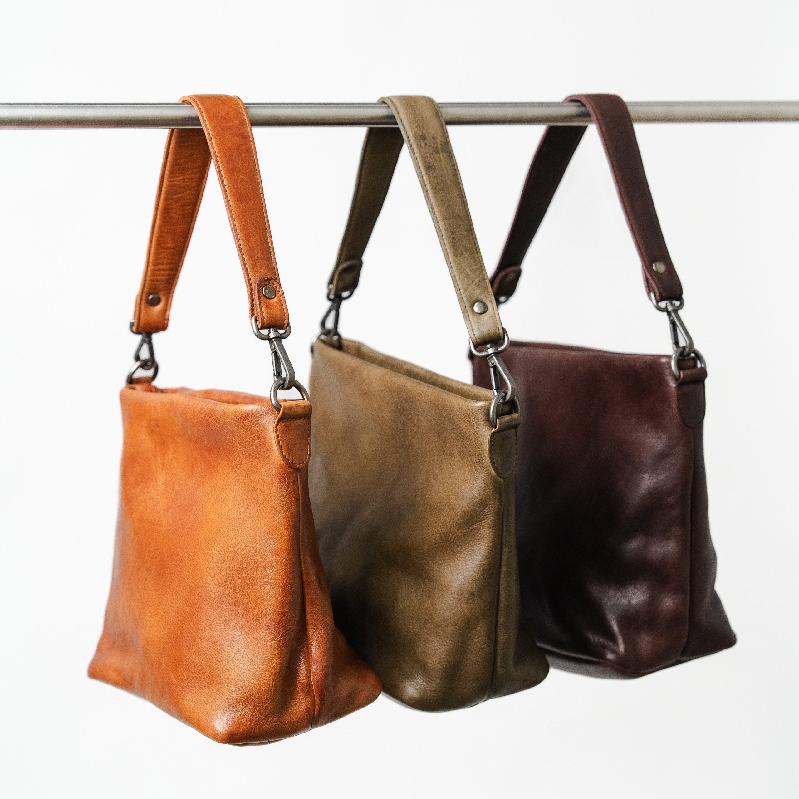 Ivy Leather Crossbody Bag - Image 20